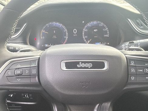 New 2025 Jeep Grand Cherokee L Altitude image 19