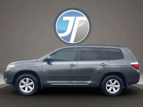 Used 2010 Toyota Highlander SE image 30