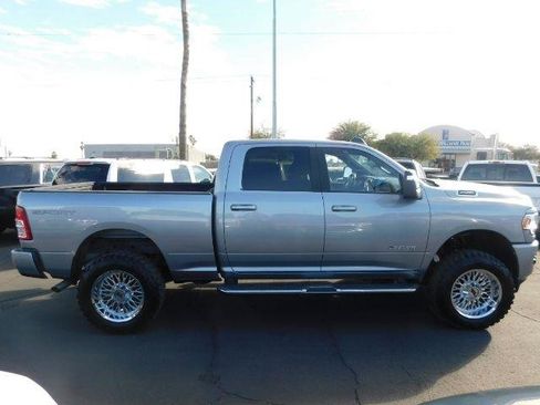 Used 2024 RAM 2500 Big Horn w/ Sport Appearance Package image 7