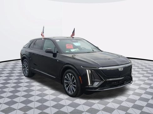 Certified 2024 Cadillac Lyriq Sport AWD/4WD image 2