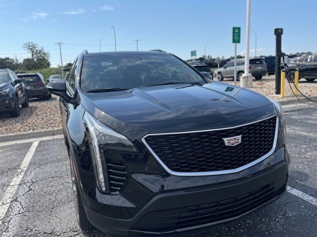 Used 2023 Cadillac XT4 Sport AWD/4WD image 6