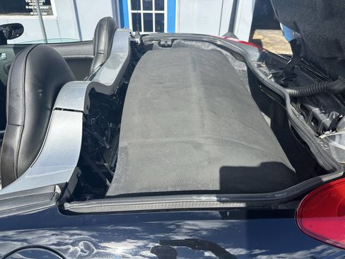 Used 2008 Pontiac Solstice GXP w/ Premium Package image 21