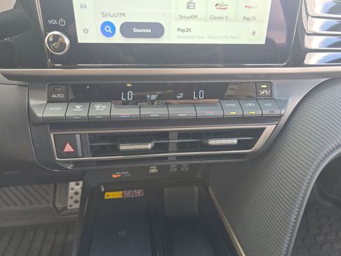 Used 2026 Toyota Camry SE w/ Convenience Package FWD image 16