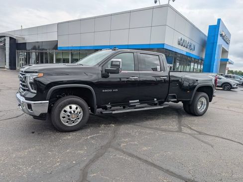 New 2026 Chevrolet Silverado 3500 LTZ w/ LTZ Plus Package AWD/4WD image 5