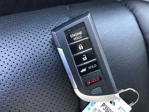 Used 2024 Acura MDX SH-AWD w/ Technology Package image 23
