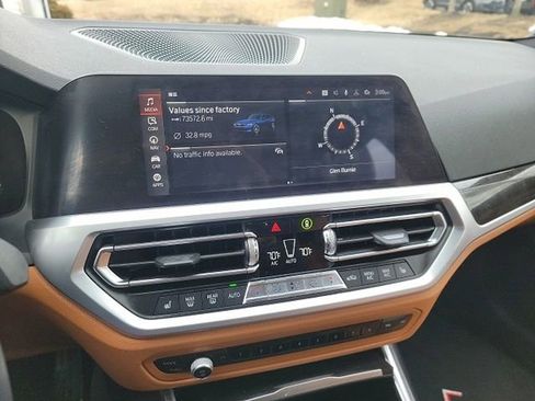 Used 2020 BMW 330i xDrive Sedan w/ Premium Package image 11