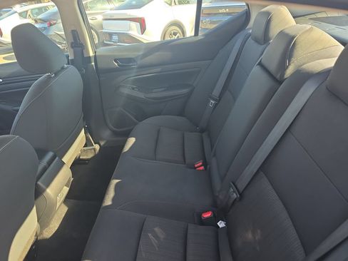 Used 2025 Nissan Altima 2.5 SV FWD image 22