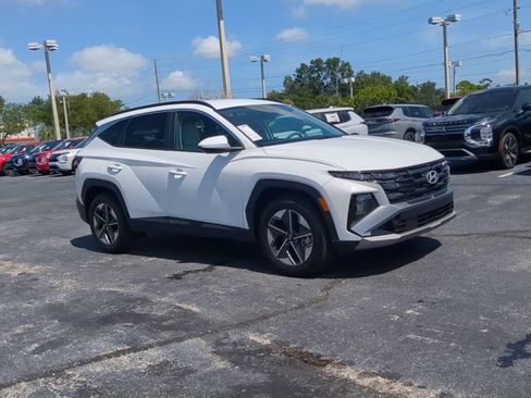 Used 2025 Hyundai Tucson SEL FWD image 4
