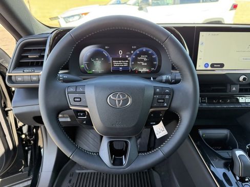 New 2026 Toyota Crown XLE image 21