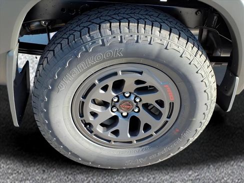 New 2026 Nissan Frontier PRO-4X w/ Pro-4x Convenience Package AWD/4WD image 9