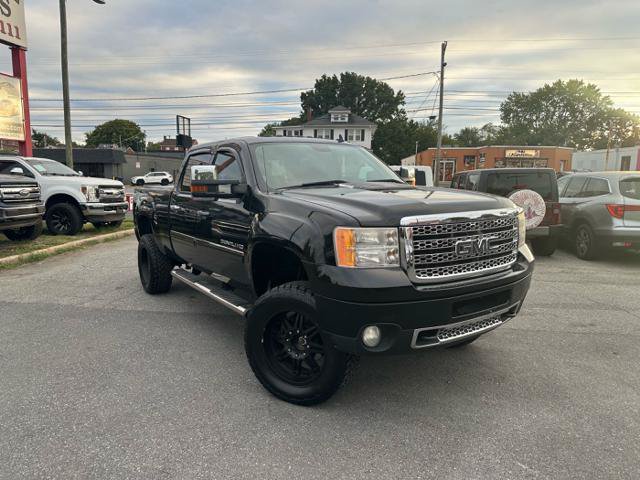 Used 2012 GMC Sierra 2500 Denali AWD/4WD image 2