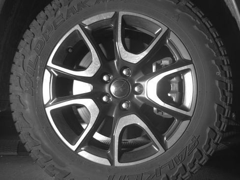 Used 2025 Jeep Compass Trailhawk AWD/4WD image 13