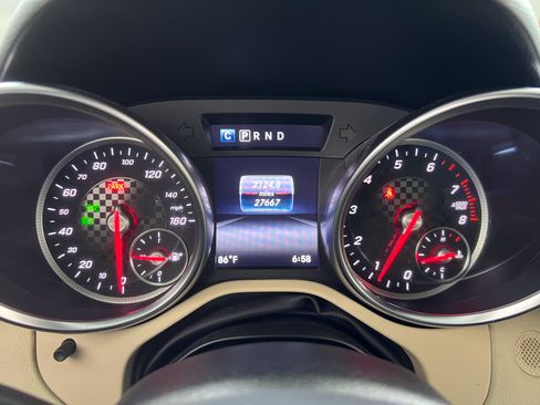 Certified 2019 Mercedes-Benz SLC 300 image 17