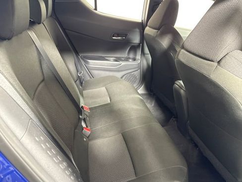 Used 2019 Toyota C-HR XLE image 15