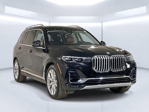 Used 2022 BMW X7 xDrive40i w/ Premium Package image 9