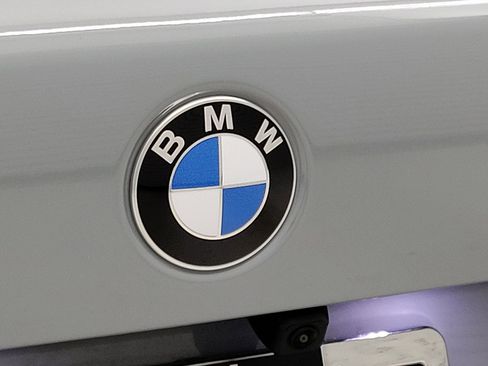 Used 2026 BMW X5 sDrive40i w/ M Sport Package RWD image 9