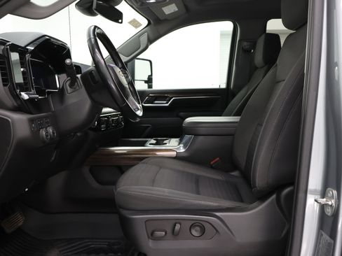 Used 2024 Chevrolet Silverado 2500 LT w/ All Star Edition AWD/4WD image 8