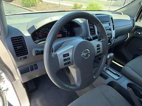 Used 2015 Nissan Frontier S RWD image 29