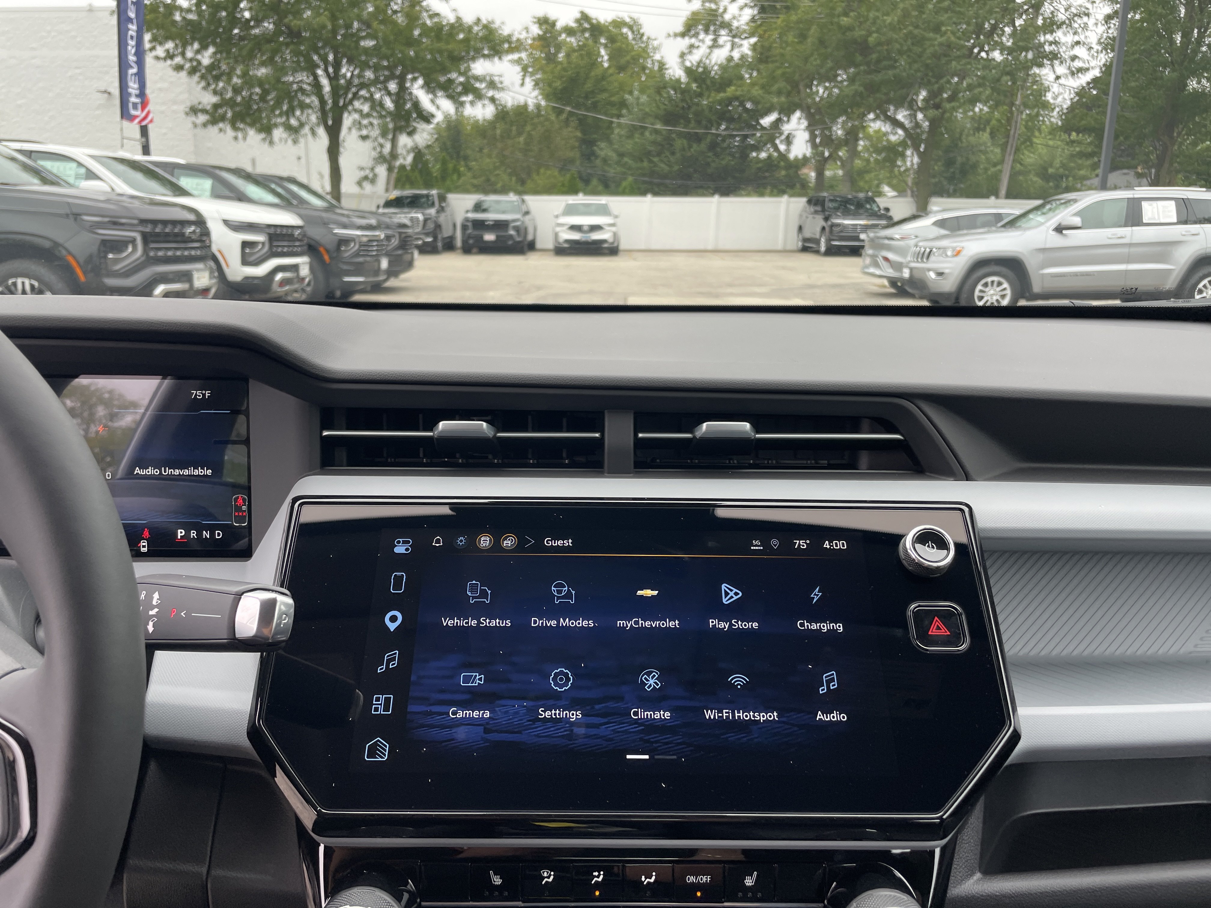 New 2027 Chevrolet Bolt LT w/ Comfort Package FWD image 21