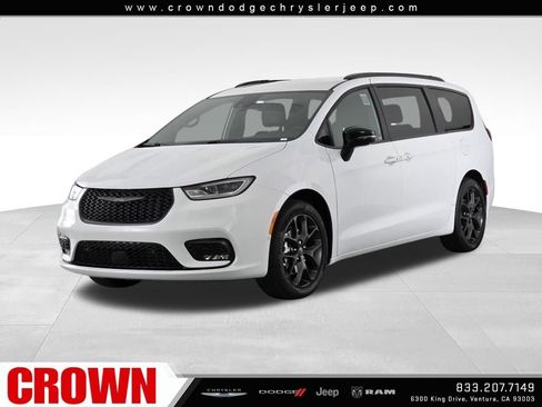 New 2026 Chrysler Pacifica Select w/ S Appearance Package image 1