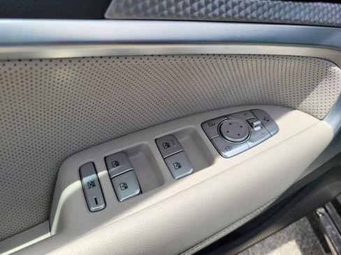 Certified 2023 Genesis G70 2.0T w/ Sport Prestige Package RWD image 11