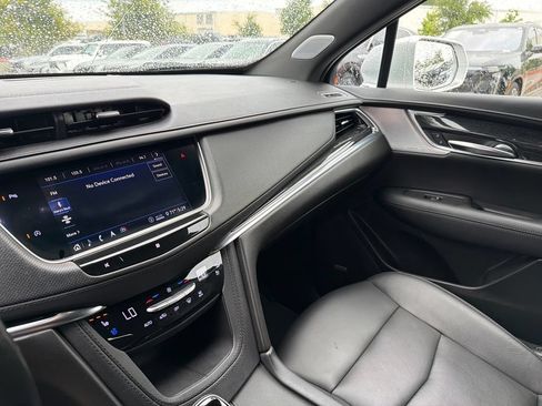 Used 2020 Cadillac XT5 Premium Luxury FWD image 25