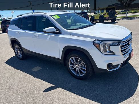 Used 2023 GMC Terrain SLT w/ Tech Package AWD/4WD image 9