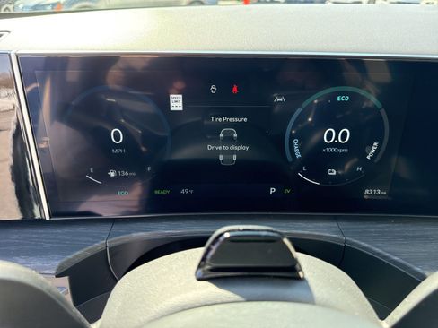 Used 2025 Hyundai Santa Fe Limited image 36