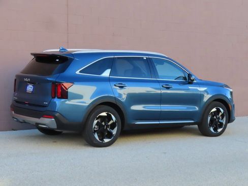 New 2026 Kia Sorento EX w/ EX Premium Package AWD/4WD image 3