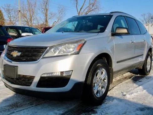 Used 2014 Chevrolet Traverse LS image 1
