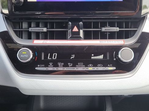 Used 2026 Toyota Corolla SE FWD image 18