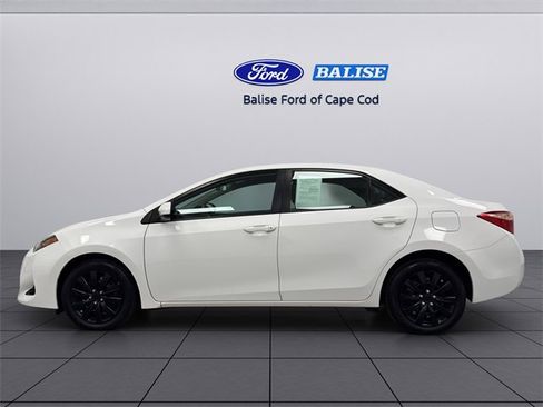 Used 2019 Toyota Corolla L image 3