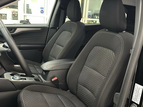 Used 2023 Ford Escape Active w/ Tech Pack #1 AWD/4WD image 22
