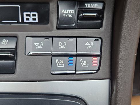 Used 2019 Porsche 911 Turbo w/ Light Design Package image 19