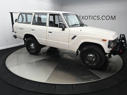Used 1988 Toyota Land Cruiser AWD/4WD image 15