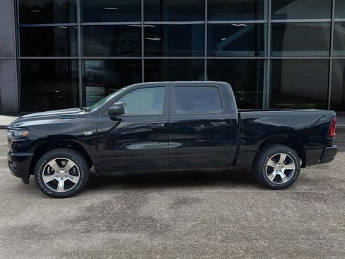 New 2026 RAM 1500 Express RWD image 4
