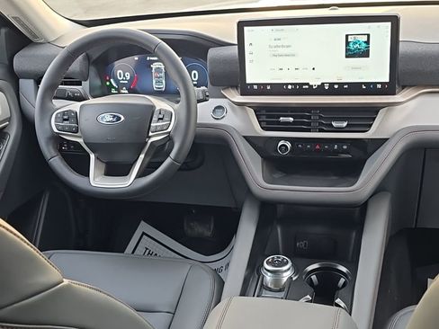 New 2026 Ford Explorer Active w/ Active Comfort Package RWD image 26