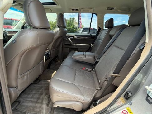 Used 2014 Lexus GX 460 Luxury w/ Driver Support Package AWD/4WD image 9