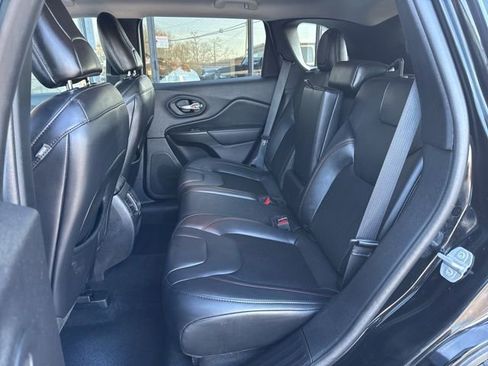 Used 2020 Jeep Cherokee Trailhawk w/ Cold Weather Group image 46