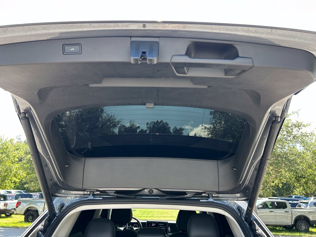 Certified 2025 Volkswagen Tiguan SE FWD image 52