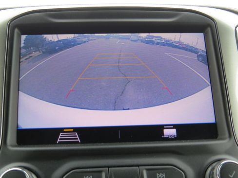 Used 2021 Chevrolet Silverado 1500 LT image 28