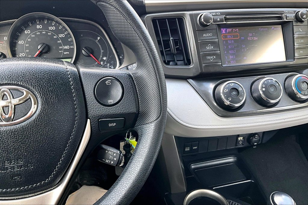 Used 2013 Toyota RAV4 LE FWD image 28