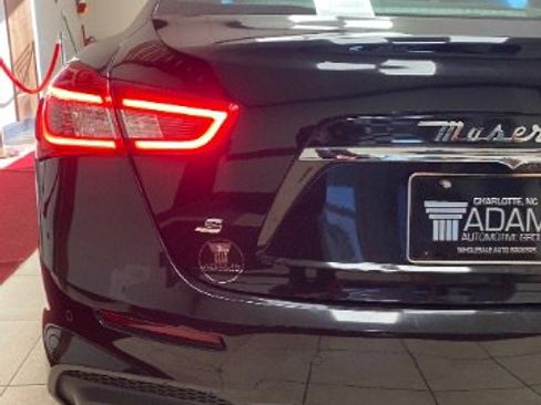 Used 2019 Maserati Ghibli S GranSport image 11