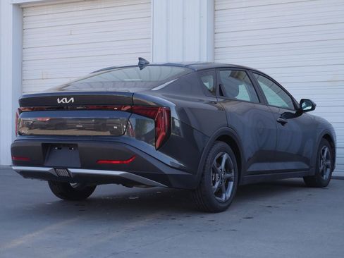 Used 2025 Kia K4 FWD image 9