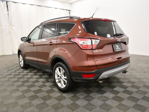 Used 2018 Ford Escape SE AWD/4WD image 5