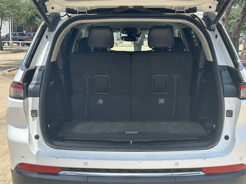 Used 2023 Jeep Grand Cherokee L Limited image 12