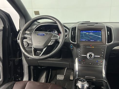 Used 2020 Ford Edge Titanium w/ Equipment Group 301A image 13