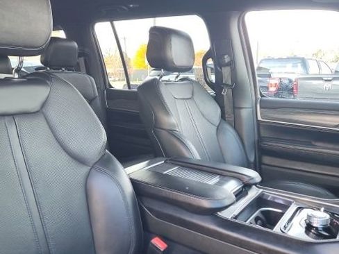 Used 2023 Jeep Wagoneer Series II image 12