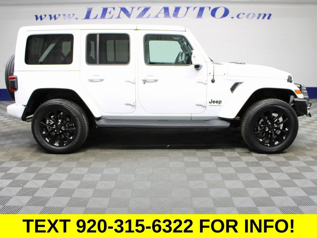 Used 2023 Jeep Wrangler Unlimited Sahara AWD/4WD image 2