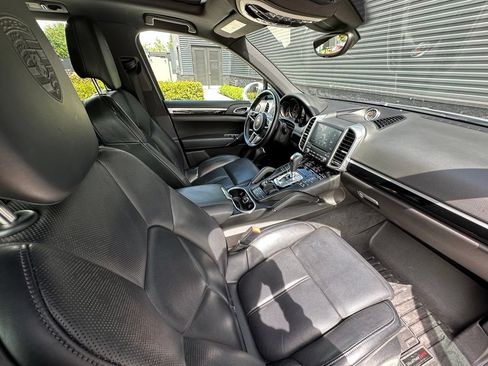 Certified 2017 Porsche Cayenne AWD/4WD image 40